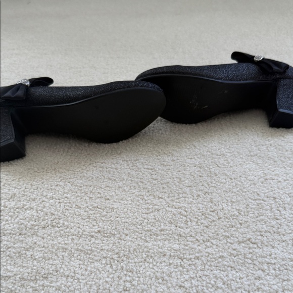 Badgley Mischka Girls Black Heels - Picture 3 of 5